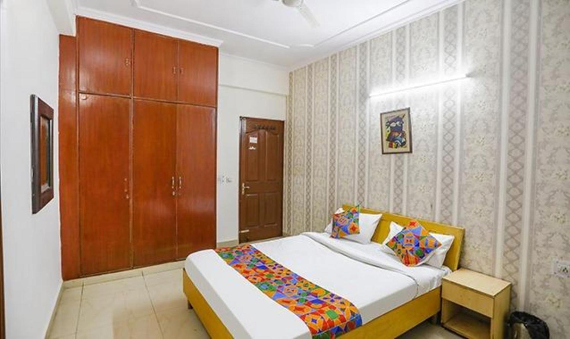 Hotel Fabexpress Ap International à Noida Extérieur photo