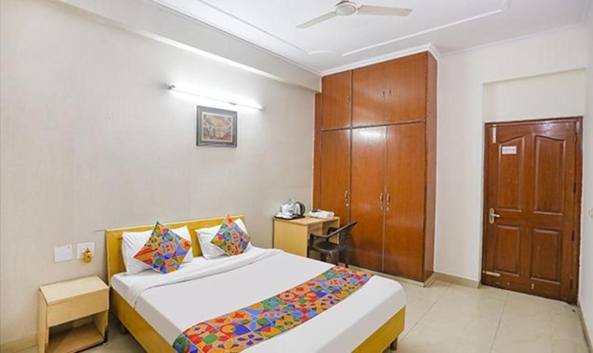 Hotel Fabexpress Ap International à Noida Extérieur photo